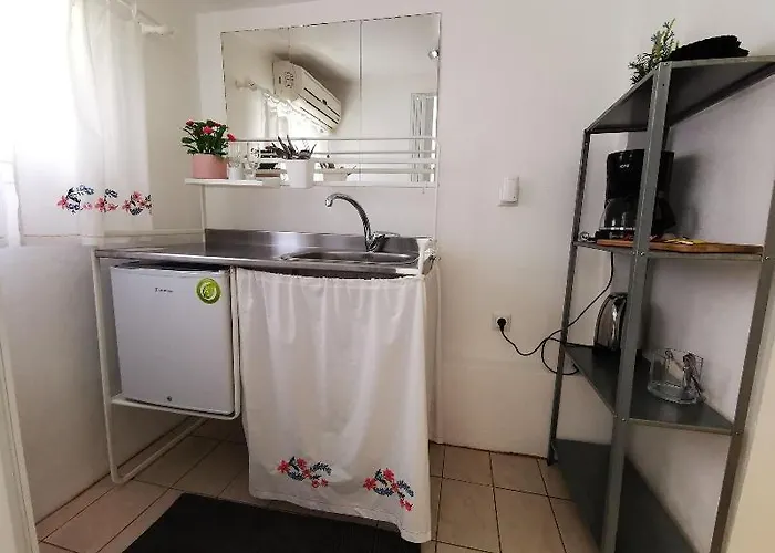 Akti Kavala PalaiónTsiflíkion